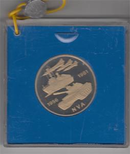 DDR 1981 10 Mark Gedenkmünze NVA Panzer PP verplombt