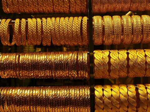 Ankauf Altgold Goldschmuck und Armreifen